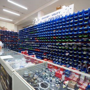 Spojovací materiál v železářství Břenda Praha